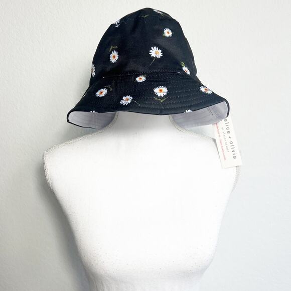 ALICE AND OLIVIA REVERSIBLE DAISY PRINT WOMEN BUCKET HAT BRAND NEW WITH TAGS